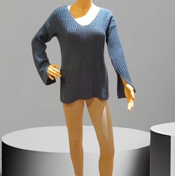 π₯ Pink Rose Women's Long Sleeve Open-back Knit Sweater - Picture 1 of 16